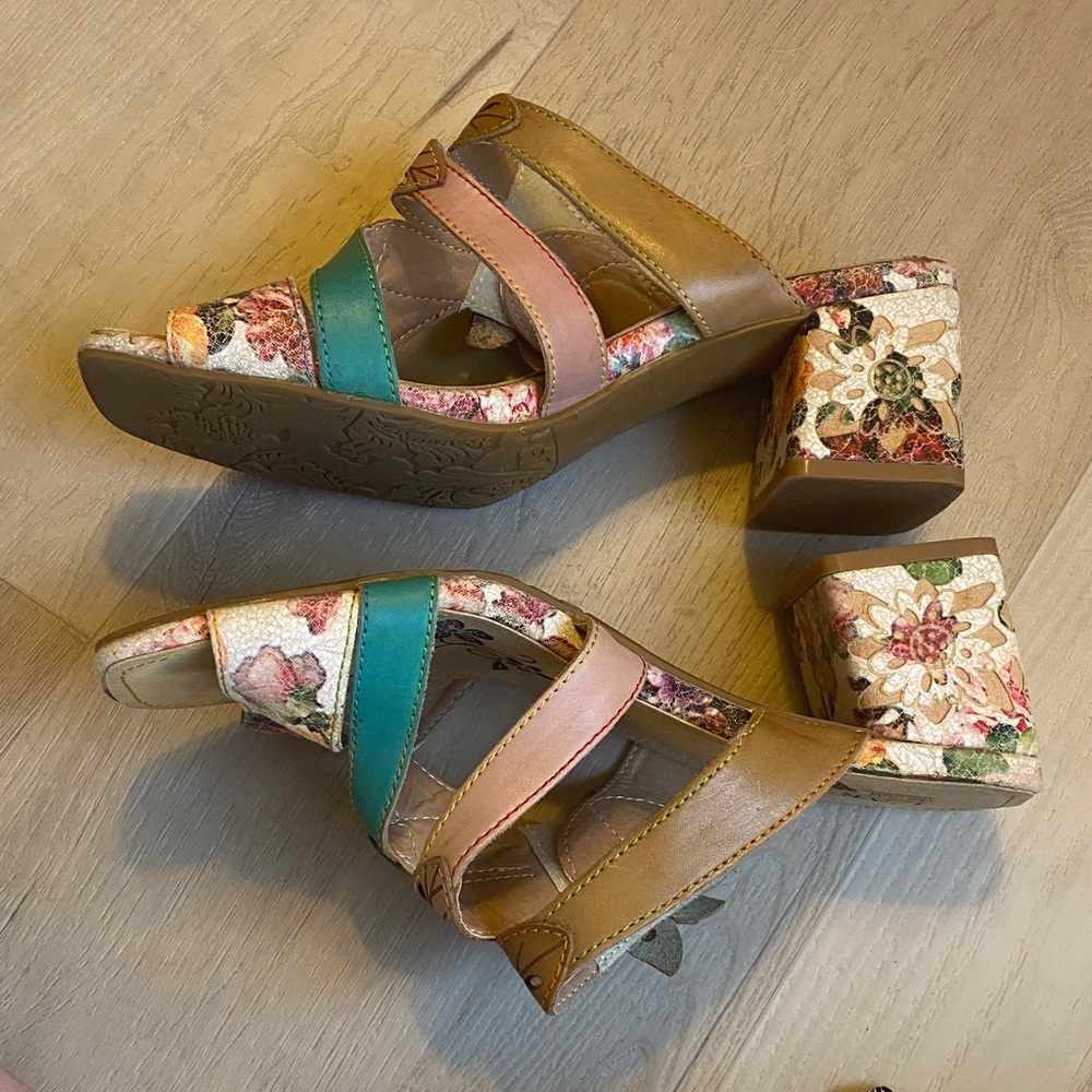 Spring Step L'Artiste Izetru Slide Sandals in Bone Floral - Size 8.5 (39) - Picture 5 of 5